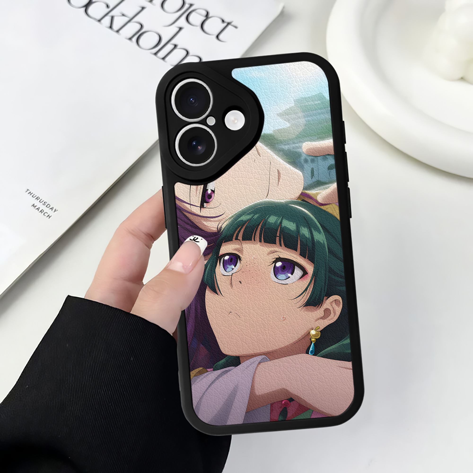 （画像用） 薬屋のひとりごと The Apothecary Diaries 【iPhone 16シリーズ対応】シリコンスマホケース（レザー調） 材質：シリコン